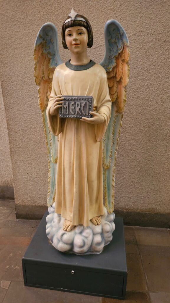 Angel for almony inside the Oratory Saint Joseph