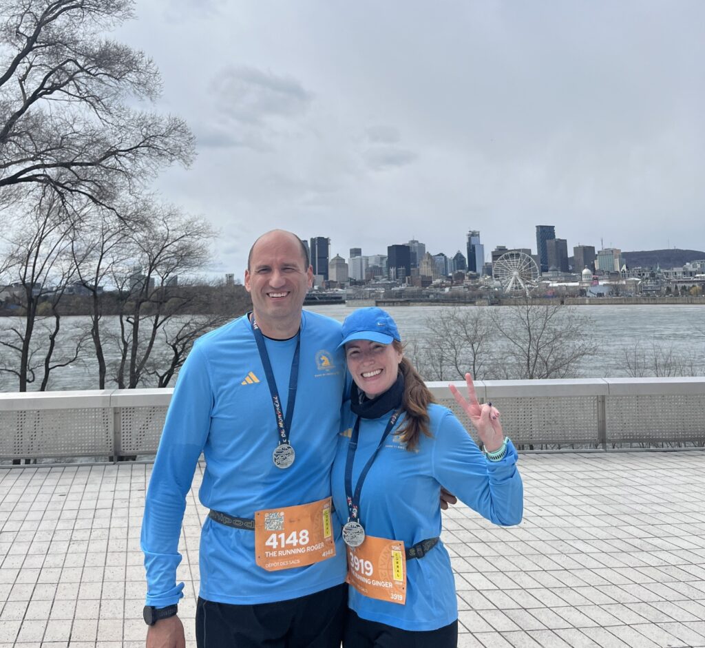 Two runners in front of Montreal for the 21K