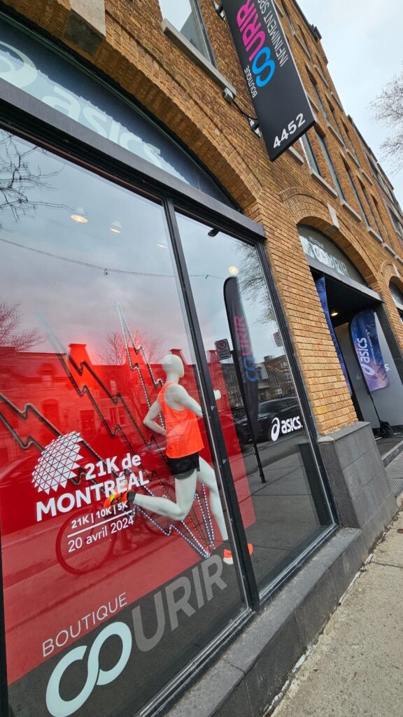 Boutique Courir in Rue Saint-Denis in Monreal