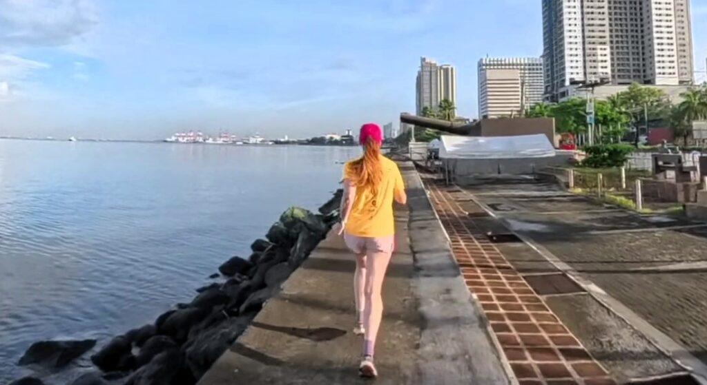 Running in Manila Bay