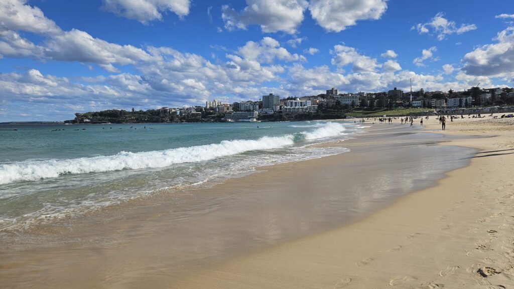 Image of Sydney during the pre-tour before the Sydney marathon 2025. Bondi Beach.