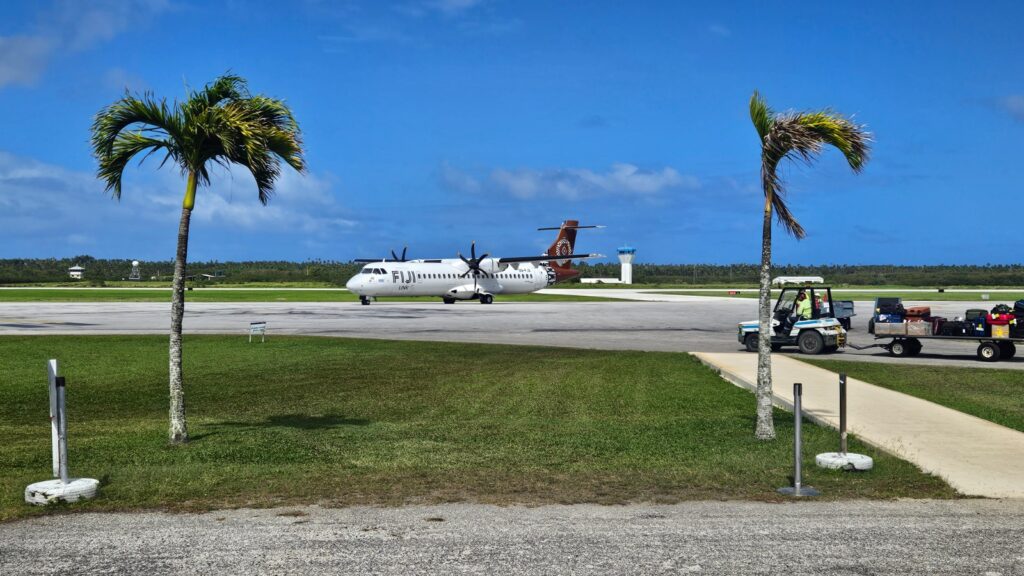 Fiji Airways plane going from Nuku'alofa to Nadi