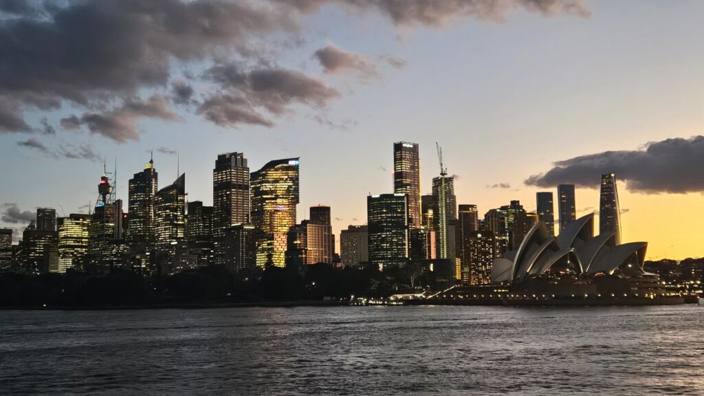 Image of Sydney during a sunset cruise, during the pre-tour before the Sydney marathon 2025. 
