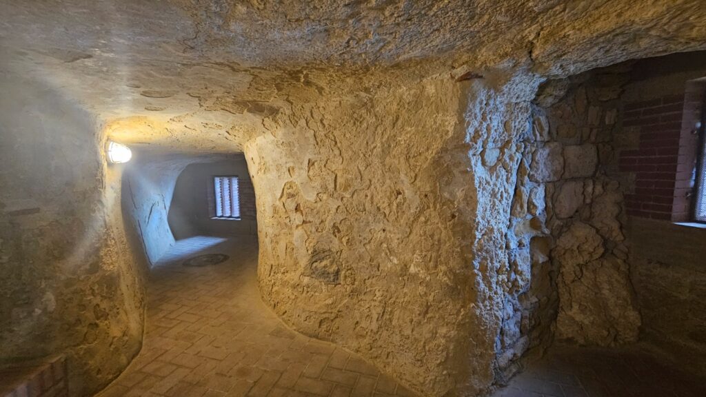 Melilla Highlights - Lugares de Melilla. Las cuevas del Conventico.