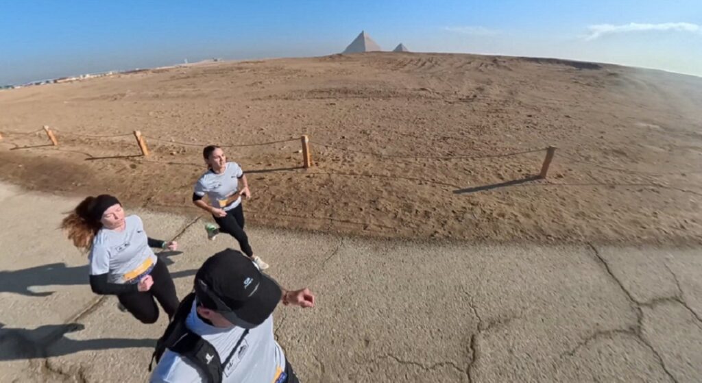 The Running Ginger in the Marazeh Pyramids Half Marathon in Gizah in 2025