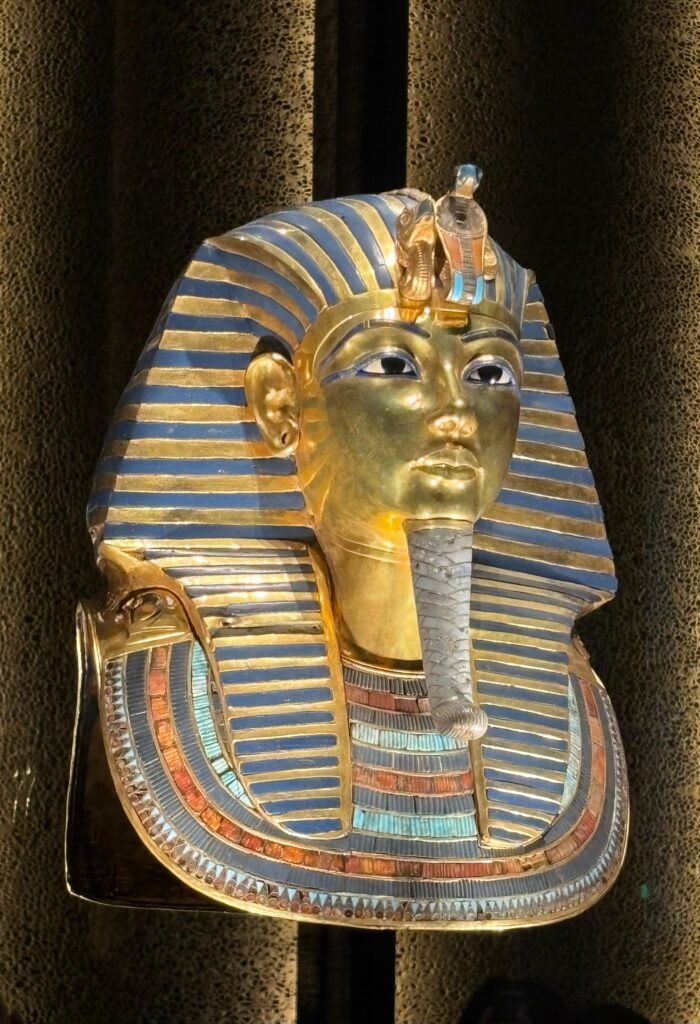 Touristic Highlights of Cairo to visit before and after the Pyramids Half Marathon. The Great Egyptian Museum opened in 2025. Tutankhamon Mask.