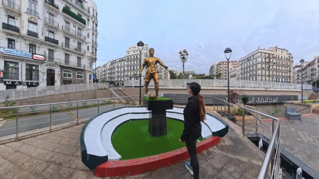 The running ginger running in Constantine, Argelia, in 2026. Recommended route for running in the city of Algiers.