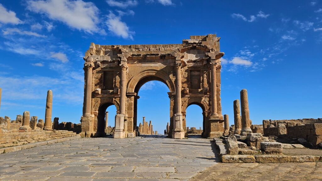 Roman Ruins in Timgad, Argelia, in 2026. 