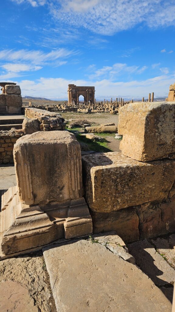 Roman Ruins in Timgad, Argelia, in 2026. 
