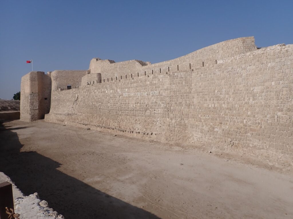 Touristic highlights of Bahrain to visit in Manama in a day. Bahrain's fort.