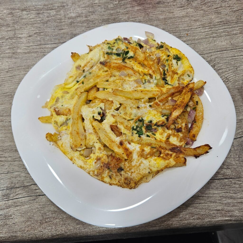 Carboloading in Argelia: What to eat in Argelia. Frittes Omelette.