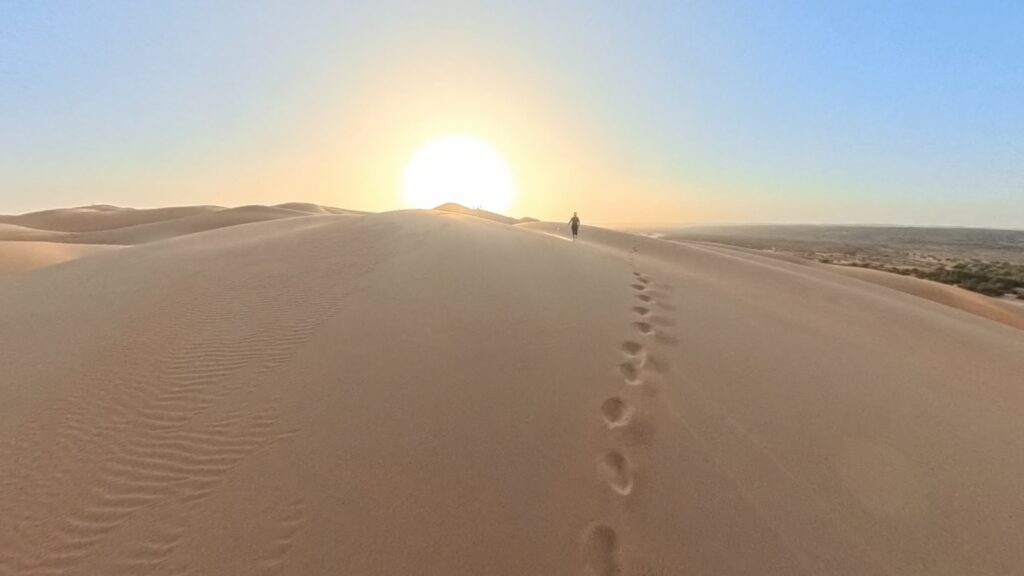Running 5K in Mauritania in Azouega Dunes, recommended adventurous run