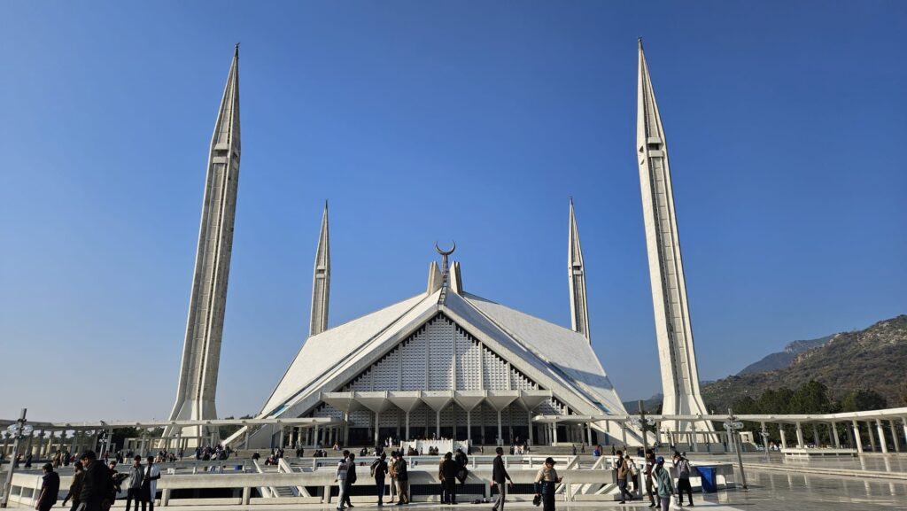Tourist highlights of Islamabad in Pakistan in 2026 before the Islamabad Marathon. Faisal Mosque.