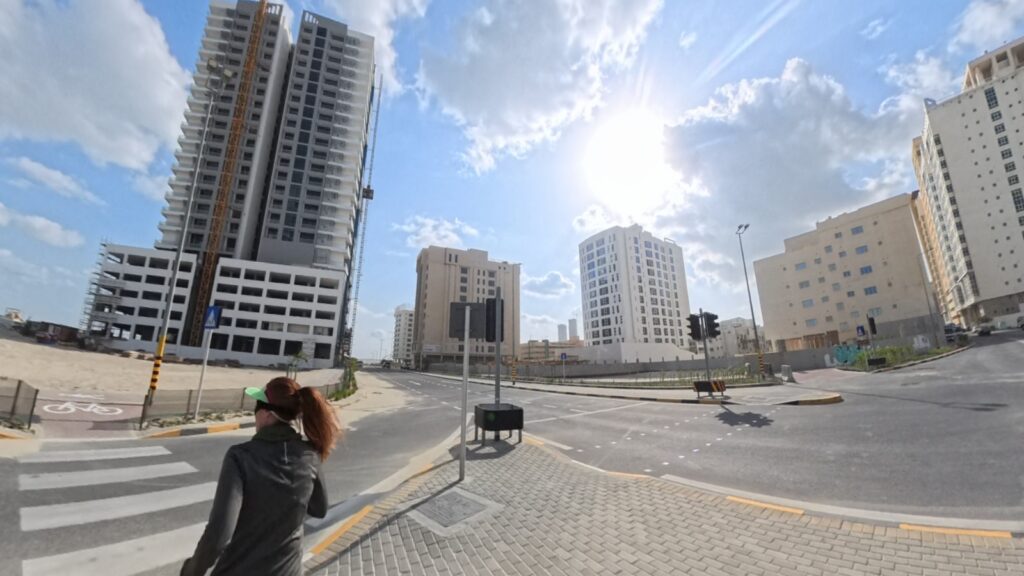 The Running Ginger running in Bahrain. Recommended route in Bahrain, Mamana.