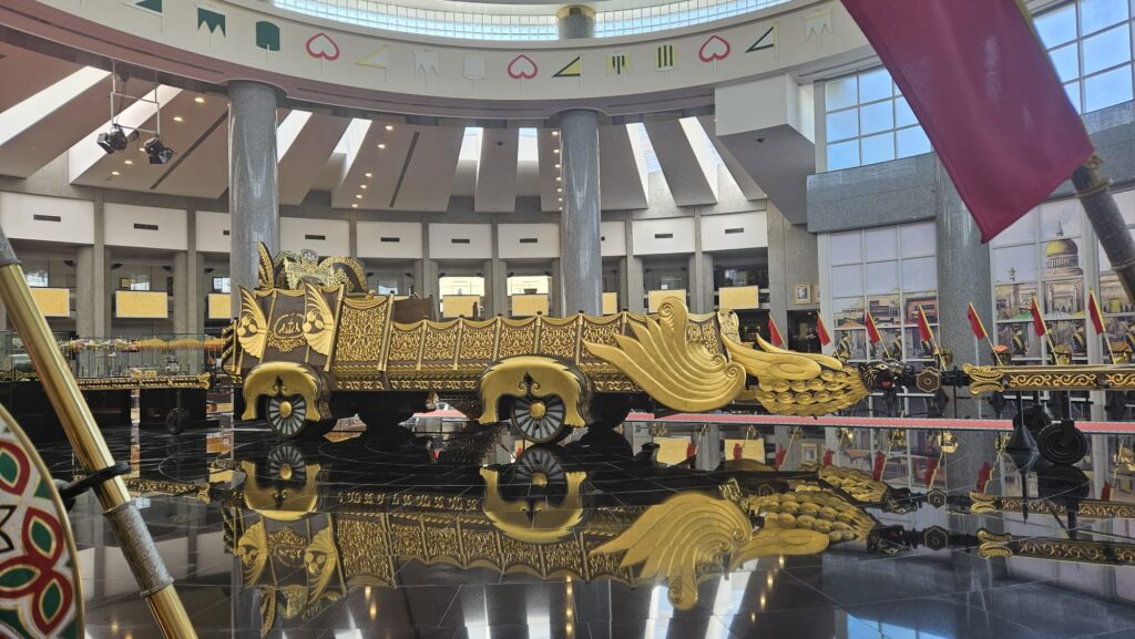 Highlights of Bandar Seri Begawan, capital of Brunei, in 2026. Recomended visits. Royal Regalia Museum.