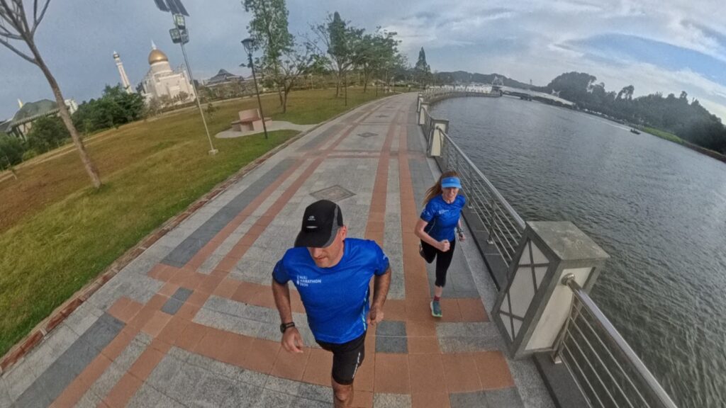 The running ginger running 6 kilometers in Bandar Seri Begawan in Brunei. Recommended run.