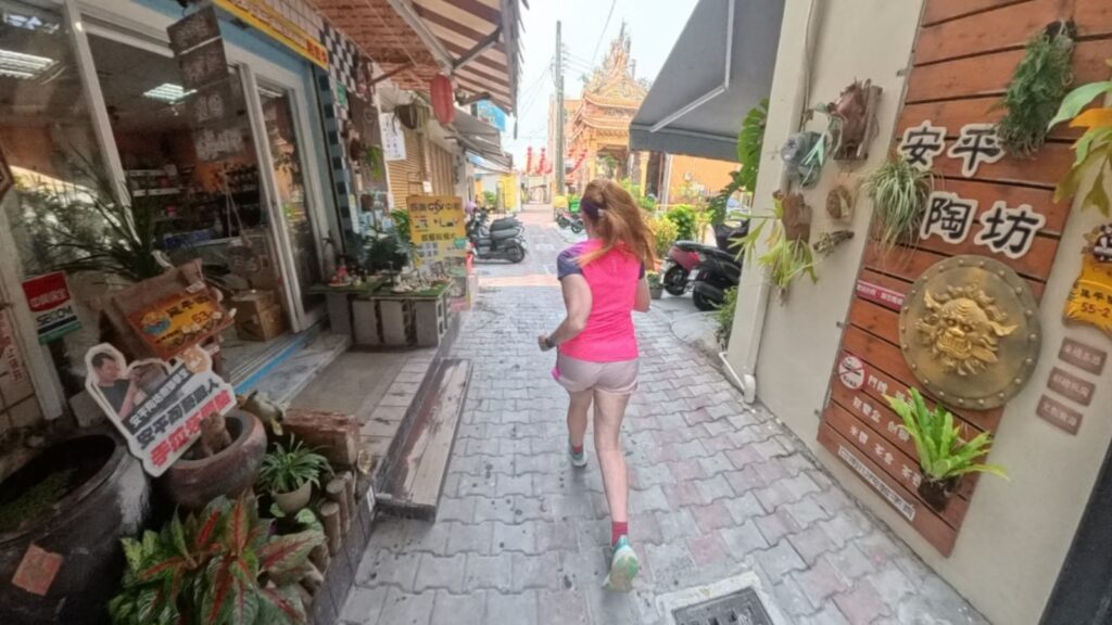 The running ginger running in Tainan. Recommended 10k route in Tainan. Navy destroyer.