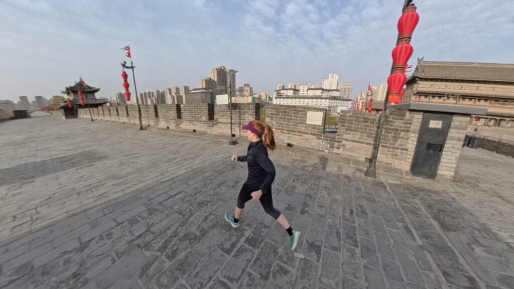11 kilometers run in Xi'an, in the City Wall and the moat park in April 2026. Recommended route for running and tourism in Xian.