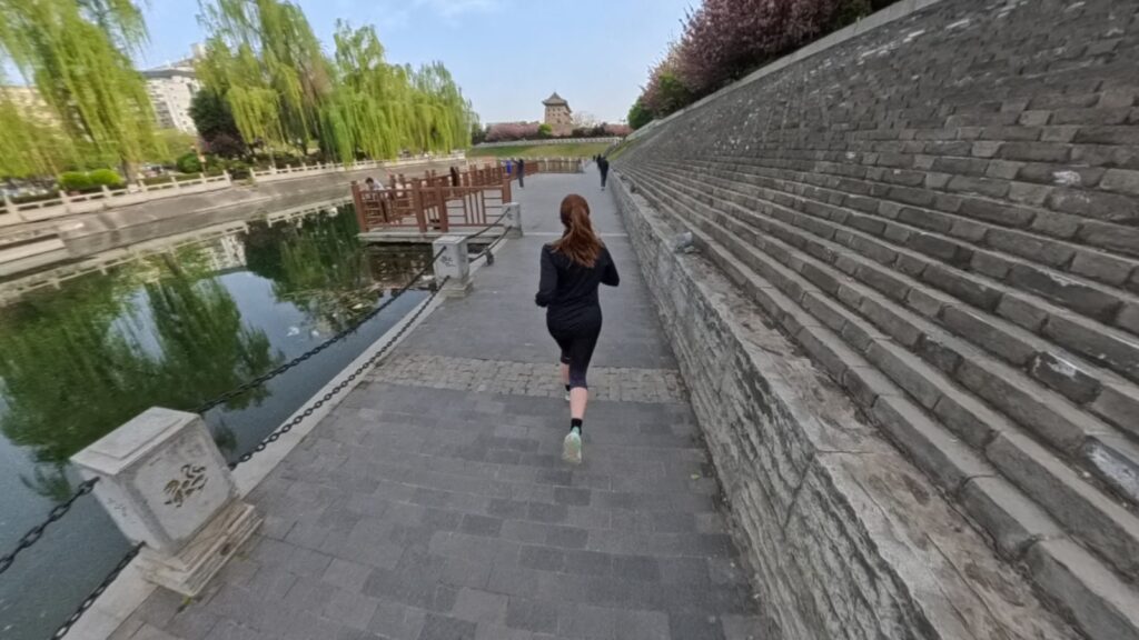 11 kilometers run in Xi'an, in the City Wall and the moat park in April 2026. Recommended route for running and tourism in Xian.