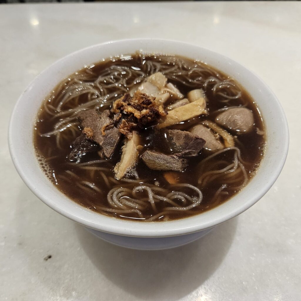 Recommended food in Taiwan: beef noodle soup