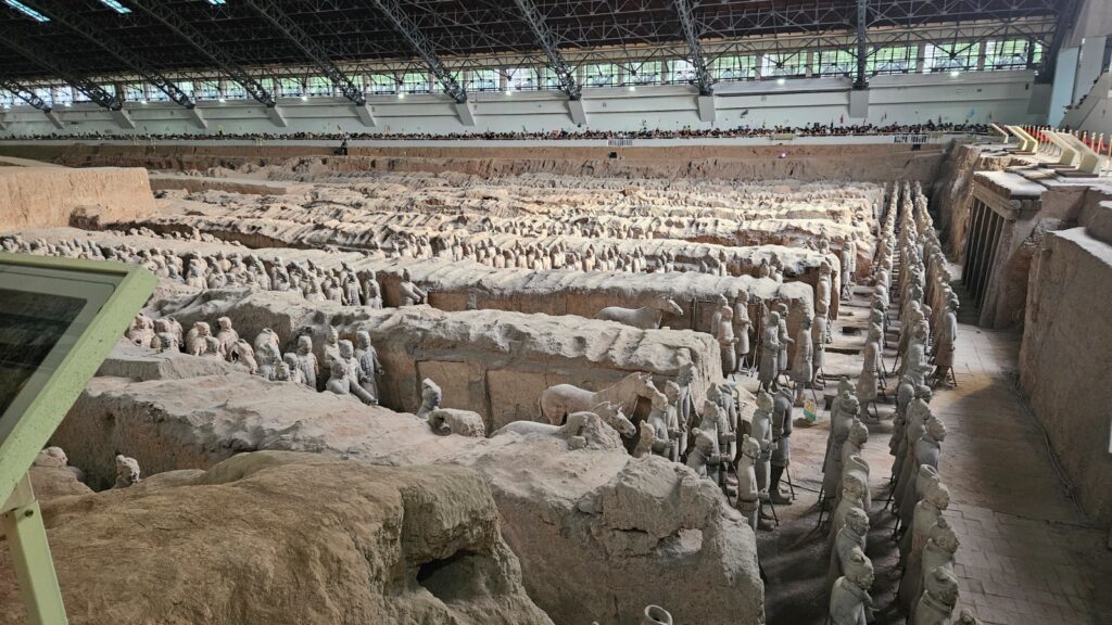 Highlights of our trip to Xi'an in Apirl 2026, visiting the city and the Terracotta Warriors before running in the city wall. 