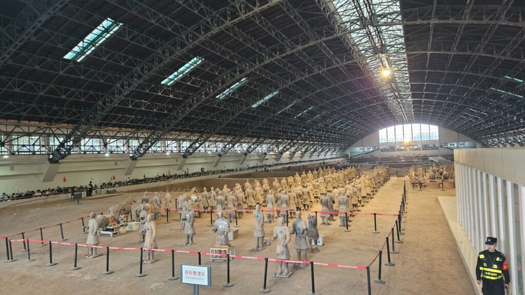 Highlights of our trip to Xi'an in Apirl 2026, visiting the city and the Terracotta Warriors before running in the city wall. 